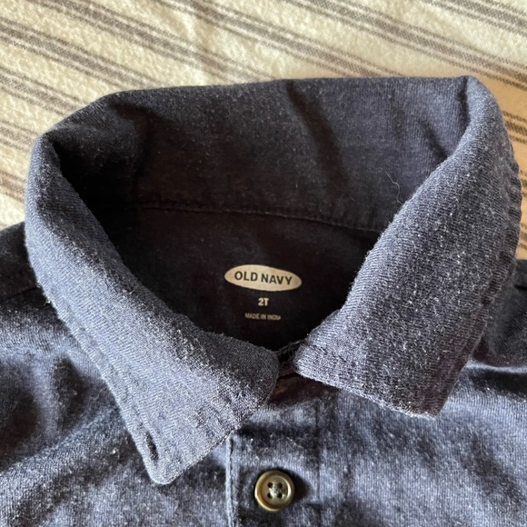 Bundle of 2, 2T Old Navy Polos - Picture 4 of 6